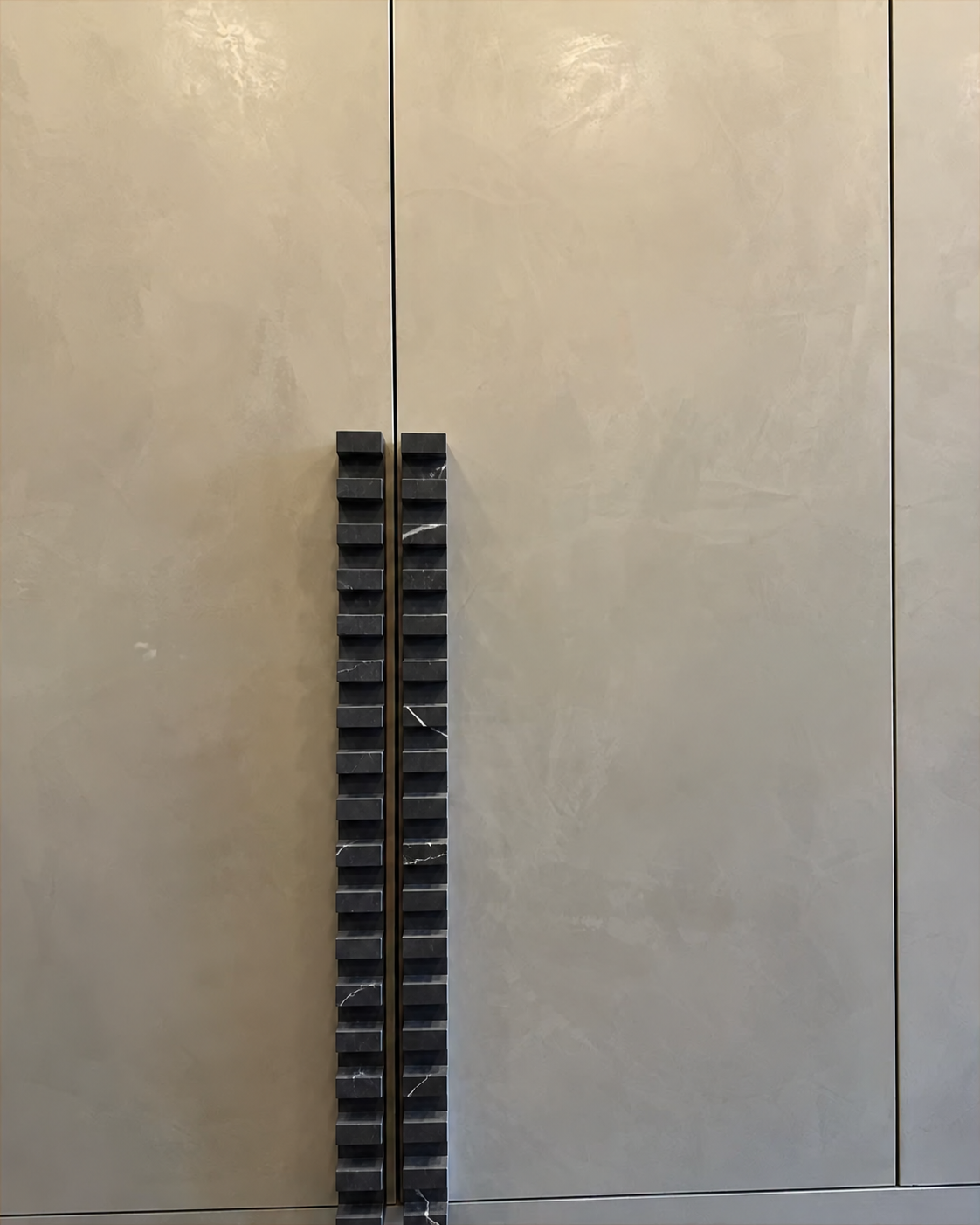 BLACK & WHITE VEIN MARBLE