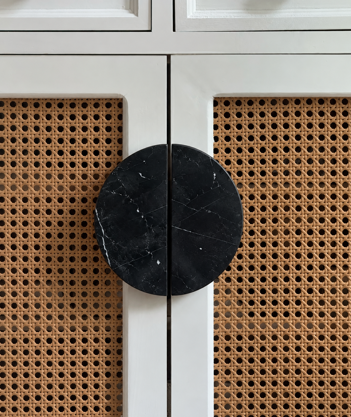 BLACK & WHITE VEIN MARBLE